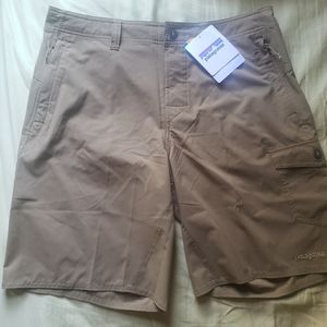 Men's size 35 Patagonia cargo shorts